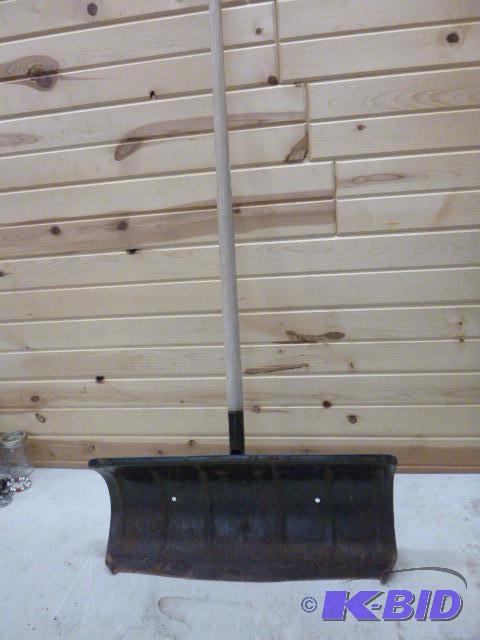 lot 174 image: 24" Snow Shovel...