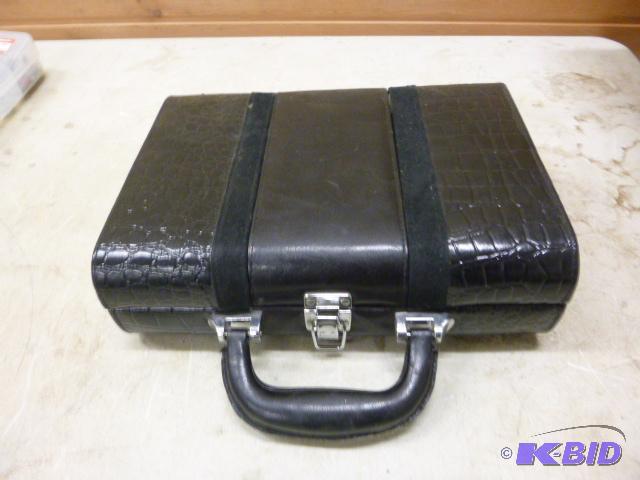 lot 187 image: Make Up Case Handle is split....
