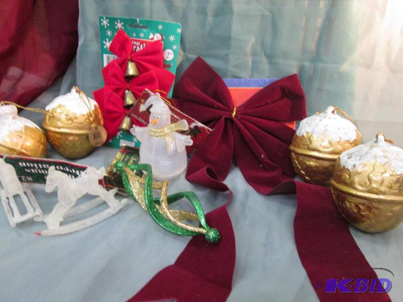 Bows and ornaments...
