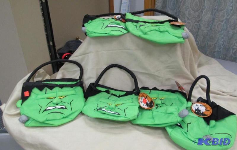 Qty 6 Halloween scary treat bags...