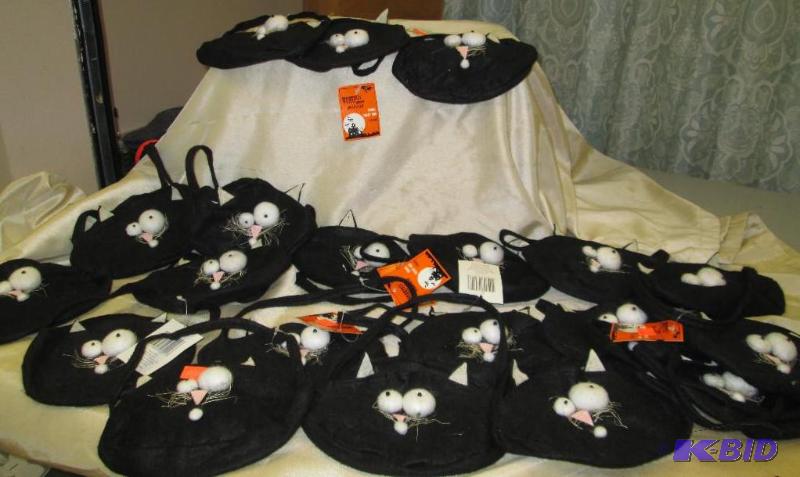 Qty 20 Halloween small treat bags has a cat f...