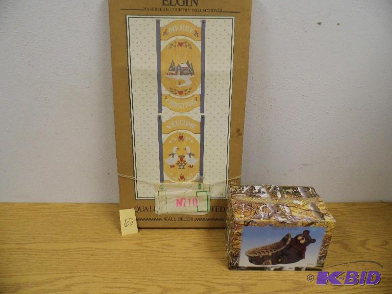 Wall Hanging & Soap Dish