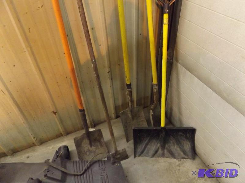 misc&nbspshovels...