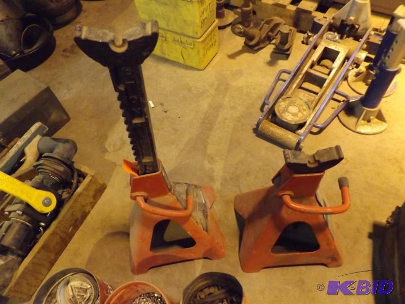 power built 6 ton jack stands...