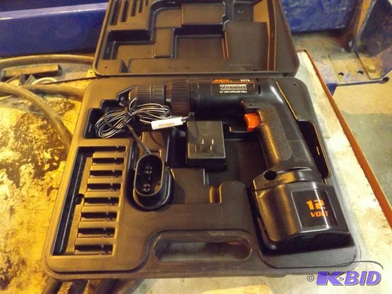 38 VSR cordless drill warrior model 2475...