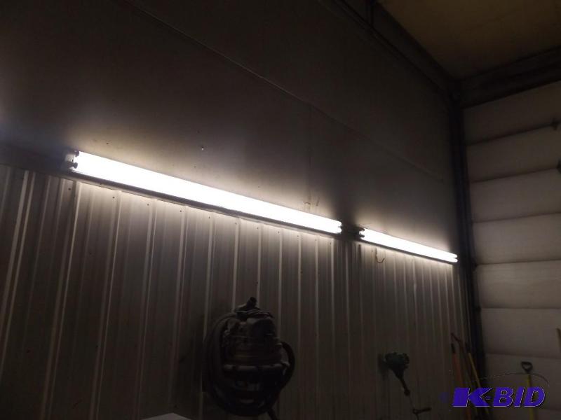 7 &nbsp8 foot 40 below&nbspzero lights will...