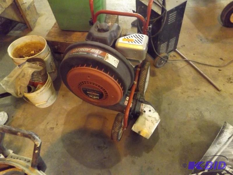 Troy-bilt&nbspjet sweep blower up to 175 mph...