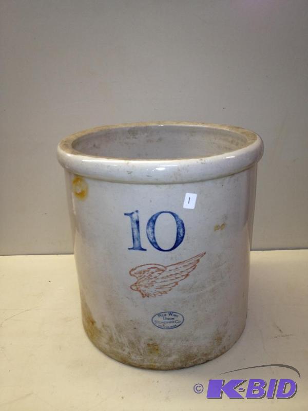 lot 1 image: Red Wing Union Stoneware Co. 10 Gal Crock