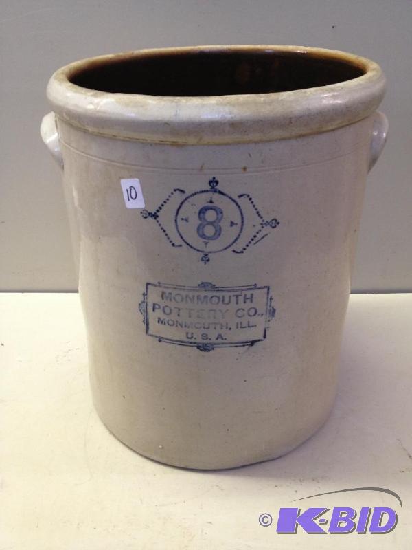 lot 10 image: Early Monmouth Pottery Co. 8 Gal Crock