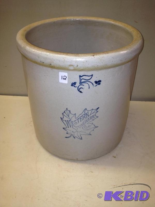 lot 12 image: Western Stoneware Co. 5 Gal Crock