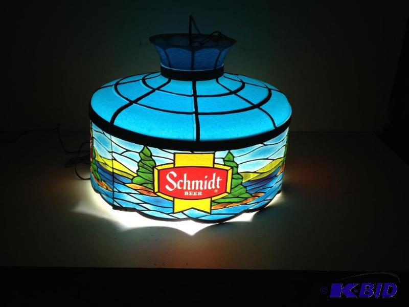 lot 121 image: Vintage NOS Schmidt Beer Tavern Lamp