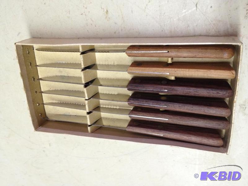 lot 131 image: Set of Steak Knives ...