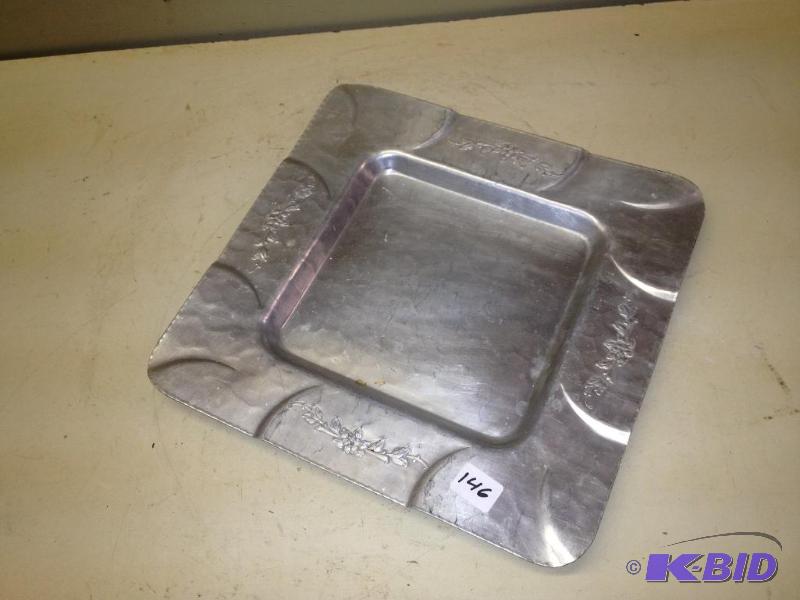 lot 146 image: Metal Serving Platter ...