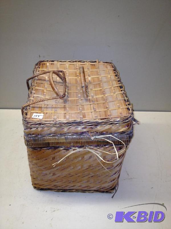 lot 155 image: Picnic Basket ...