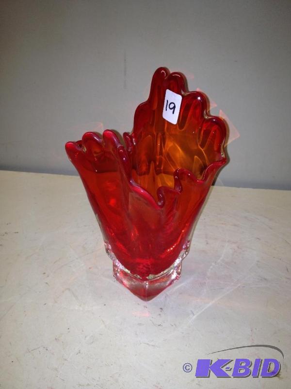 lot 19 image: Antique Red Carnival&nbspGlass Vase ...
