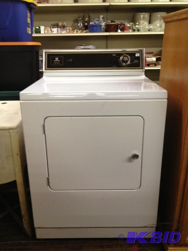 lot 195 image: Electric Dryer  Consignor states that&nbspit...