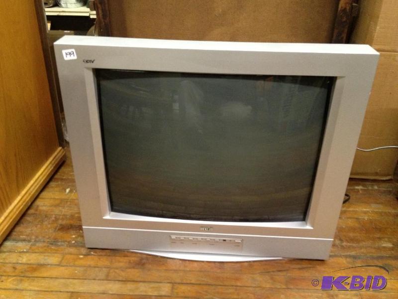 lot 199 image: RCA 27" TV  Works as it should ...