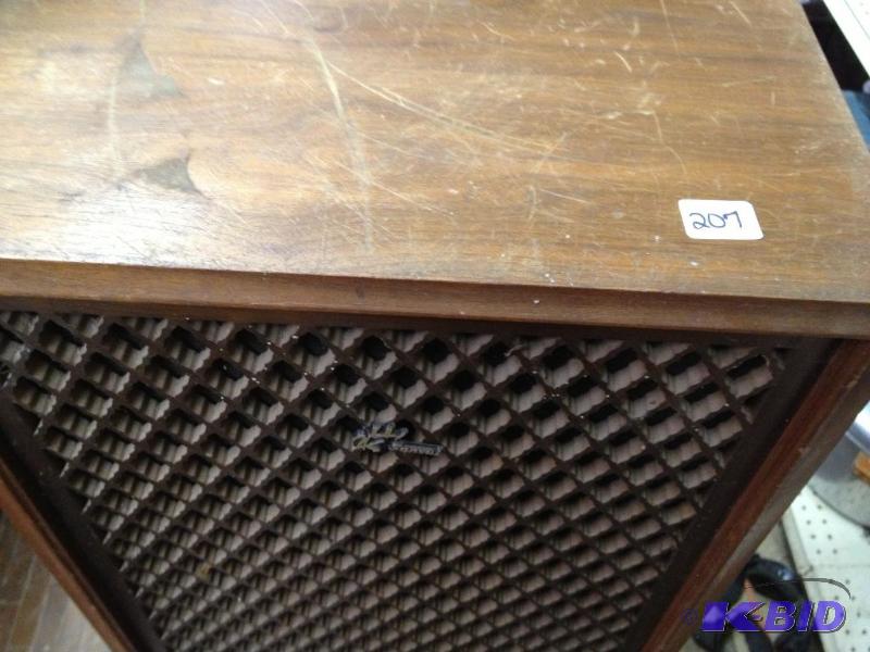 lot 206 image: Pair of Home Audio Speakers ...