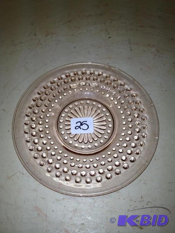 lot 25 image: Pink Depression Glass Saucer  Small Plate&nb...