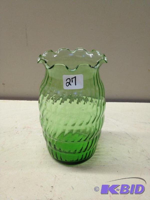 lot 27 image: Vintage Green Carnival Glass Vase ...