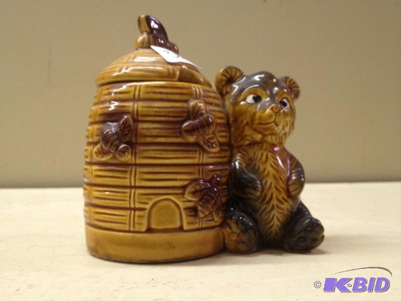 lot 38 image: Vintage Bear Honey Serving Vessel ...