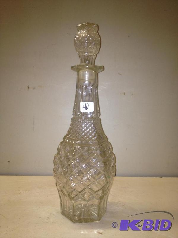 lot 40 image: Vintage Liquor Bottle...