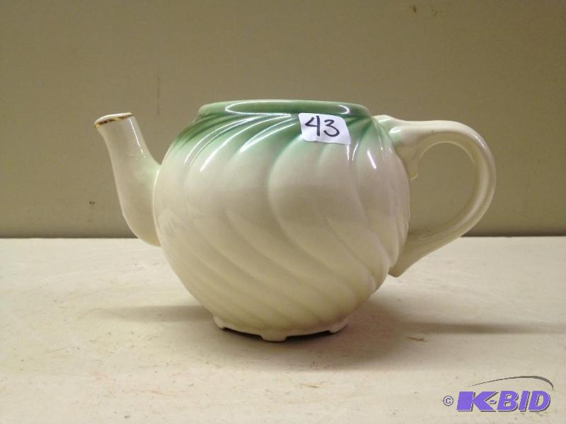 lot 43 image: Vintage Porcelain Kettle ...