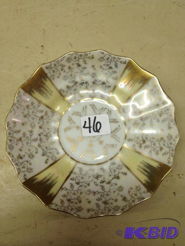 lot 46 image: Antique Gold Leaf Fine China Bowl ...
