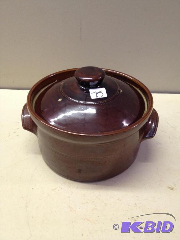 lot 75 image: Bean Pot ...