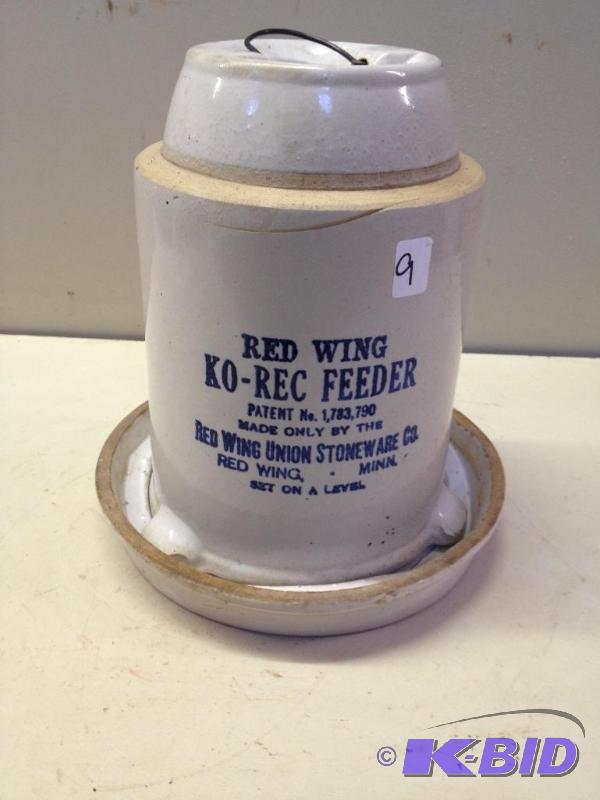 lot 9 image: Red Wing Union Stoneware KO-REC FEEDER