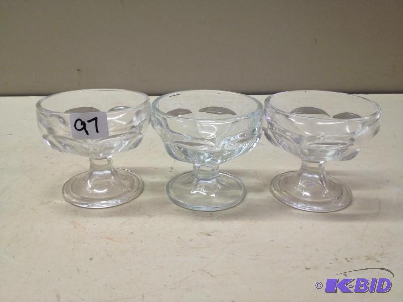 lot 97 image: Glass Sundae Cups ...
