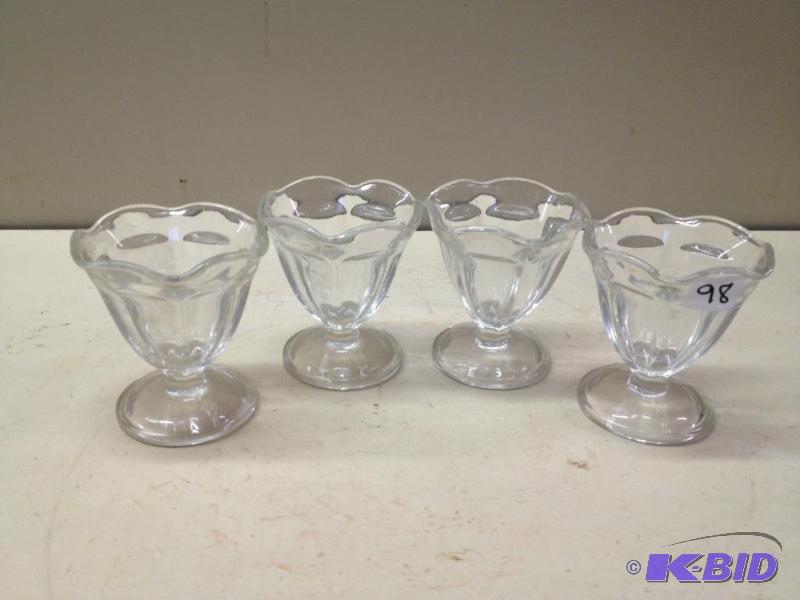 lot 98 image: Glass Sundae Cups...