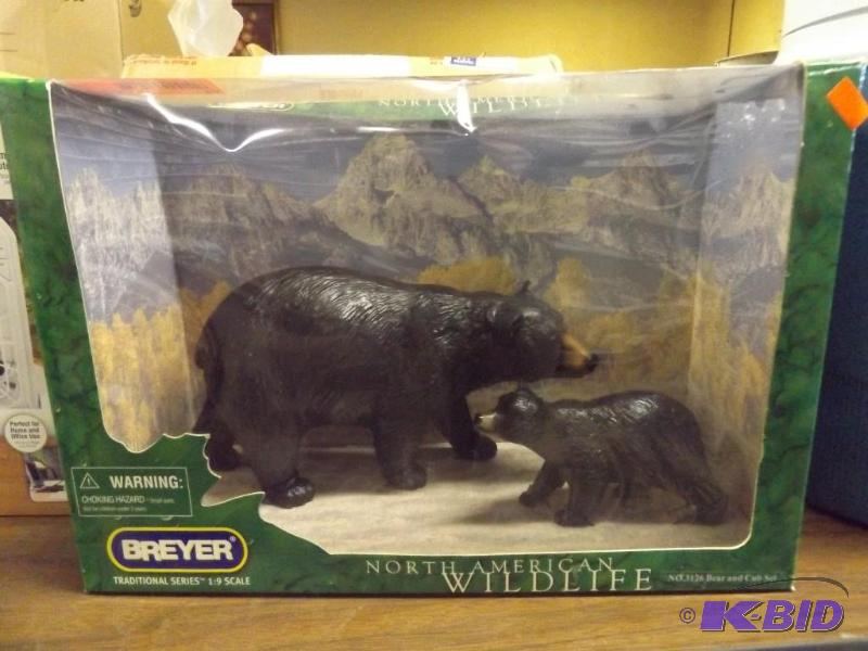 breyer bear statue, North American Wildlife...