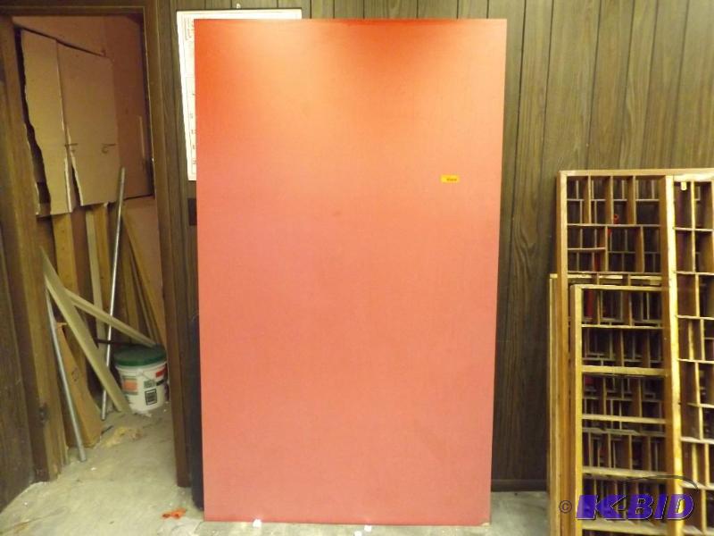 1 laminated board back of board 1 side is red...