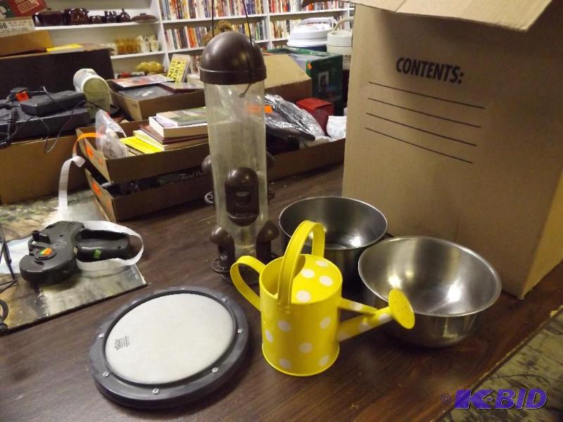 Misc Items, Bird Feeder, watering can, metal ...