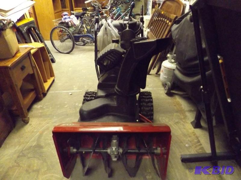 Toro Snow Blower, Power Max 6000, 141cc Elect...