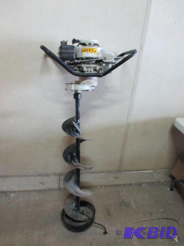 lot 10 image: Jiffy Ice Auger, comes with set of sharpened ...