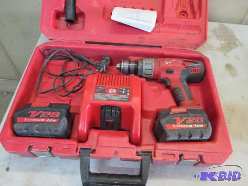 lot 16 image: Milwaukee HD V28 Lithium Battery Ion Cordless...