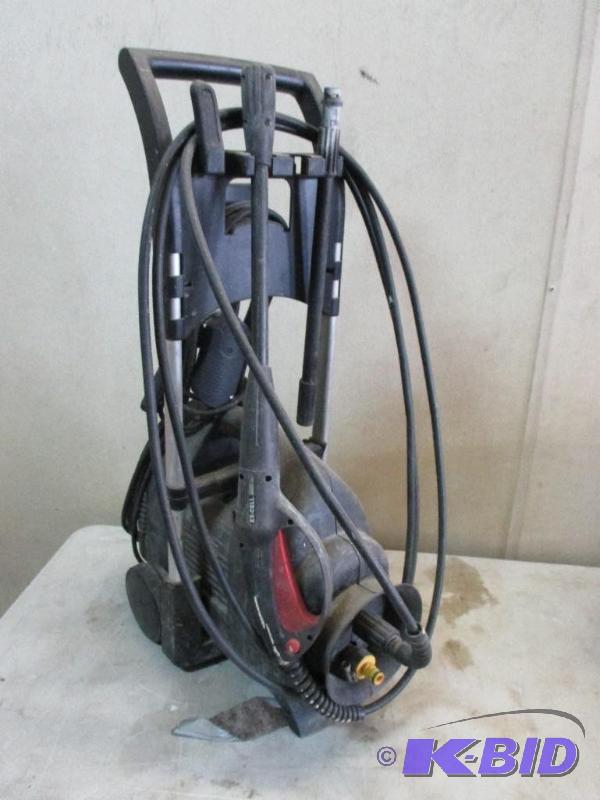 lot 32 image: Electric pressure washer, has remote on off s...