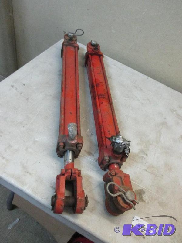 lot 42 image: 2 hydraulic rams, 18" stroke, 1" sh...