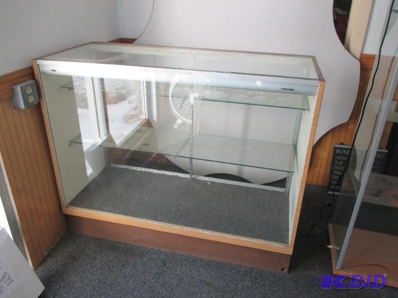 lot 99 image: 4 glass display case...