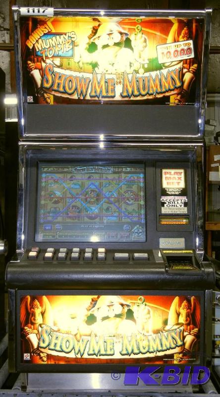 lot 1013 image: KONAMI HERCULITE SHOW ME THE MUMMY UPRIGHT VIDEO SLOT MACHINE