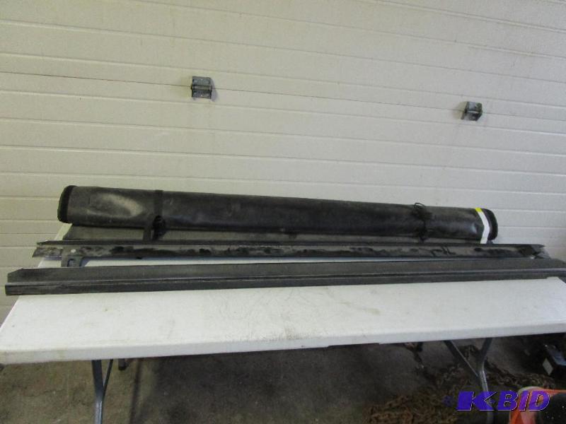 Truck cover