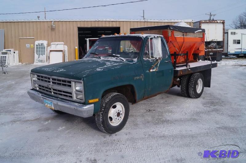 1986 Chevrolet C-30 Flat bed with Monroe Spreader