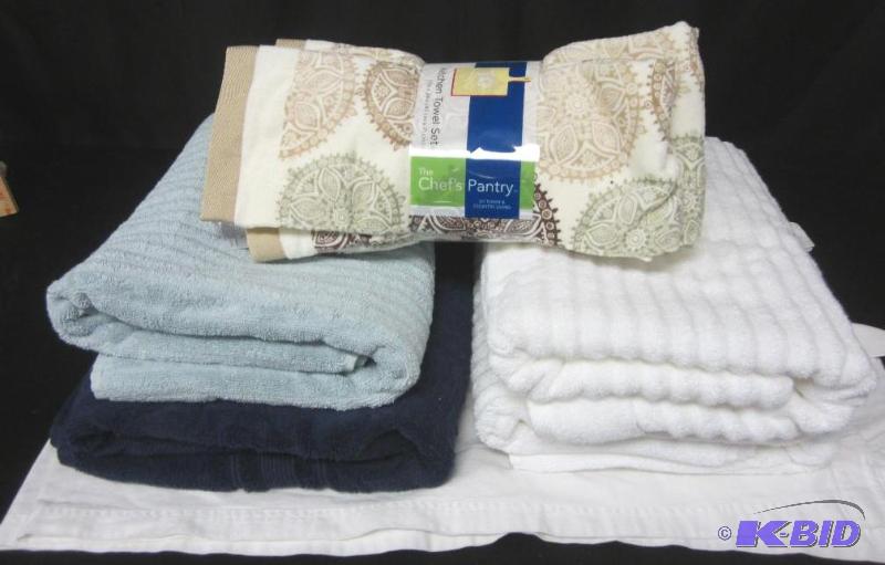 lot 00039 image: Kitchen Linens