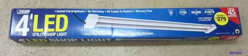 lot 00048 image: 4 Foot LED Shop Light