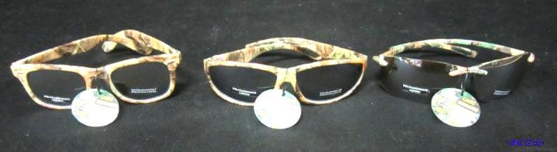 lot 00080 image: Rivers Edge Camo Sunglasses
