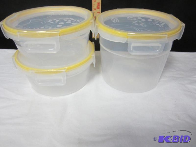 Sold at Auction: Snapware 38 Piece Food Storage Containers