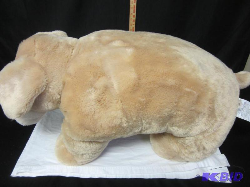 lot 24 image: Pillow Chums Pet Pillow