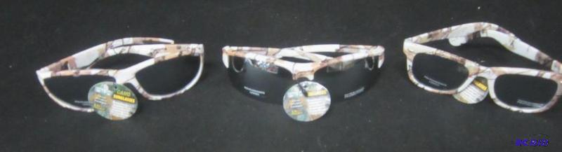 lot 63 image: Rivers Edge Camo Sunglasses
